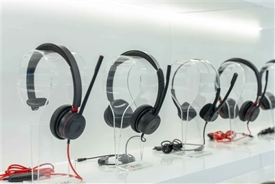 Hvordan sikrer vi ensartet kvalitet i Unified Communications-headset?